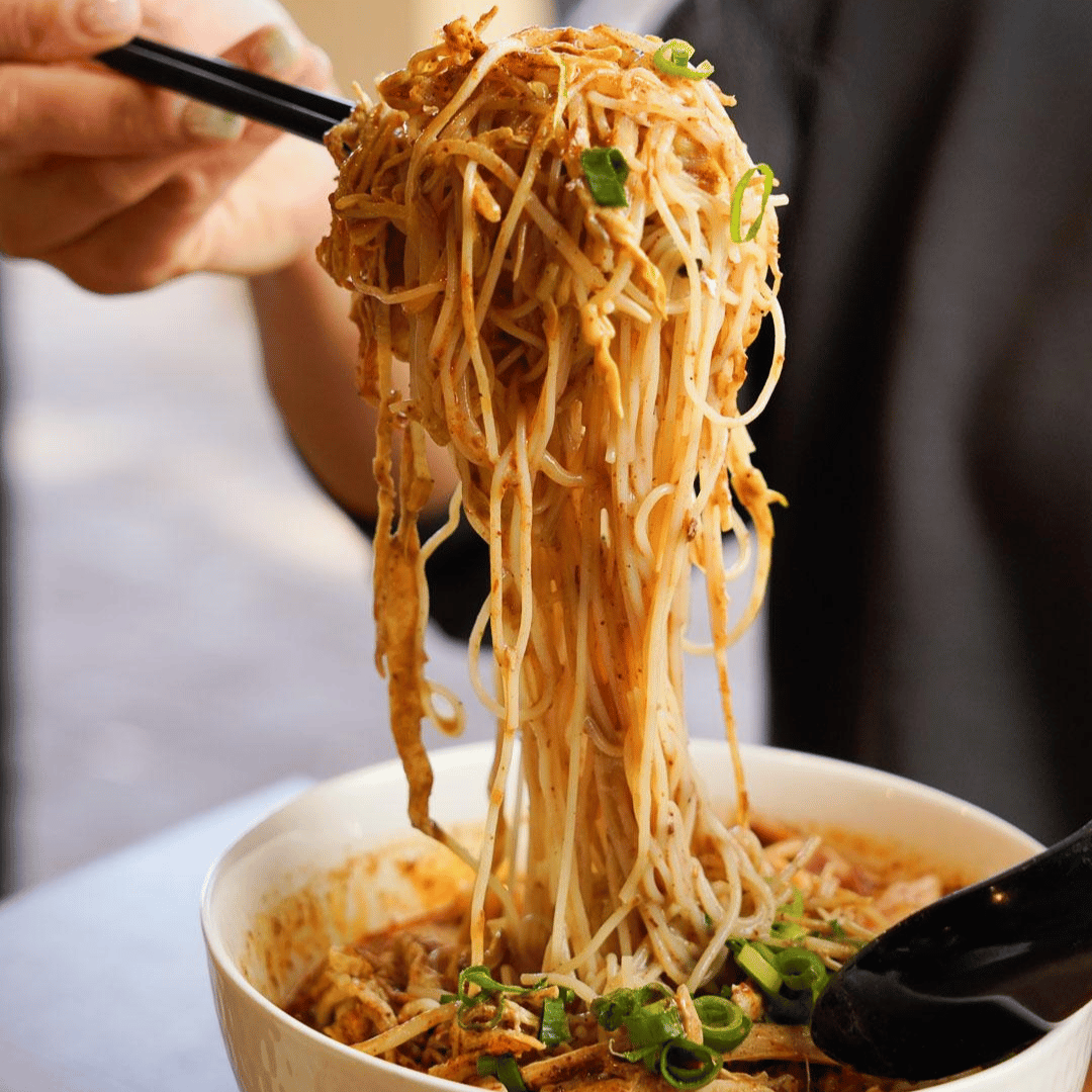 Hot Fresh Tasty Noodles – An Nam Quan