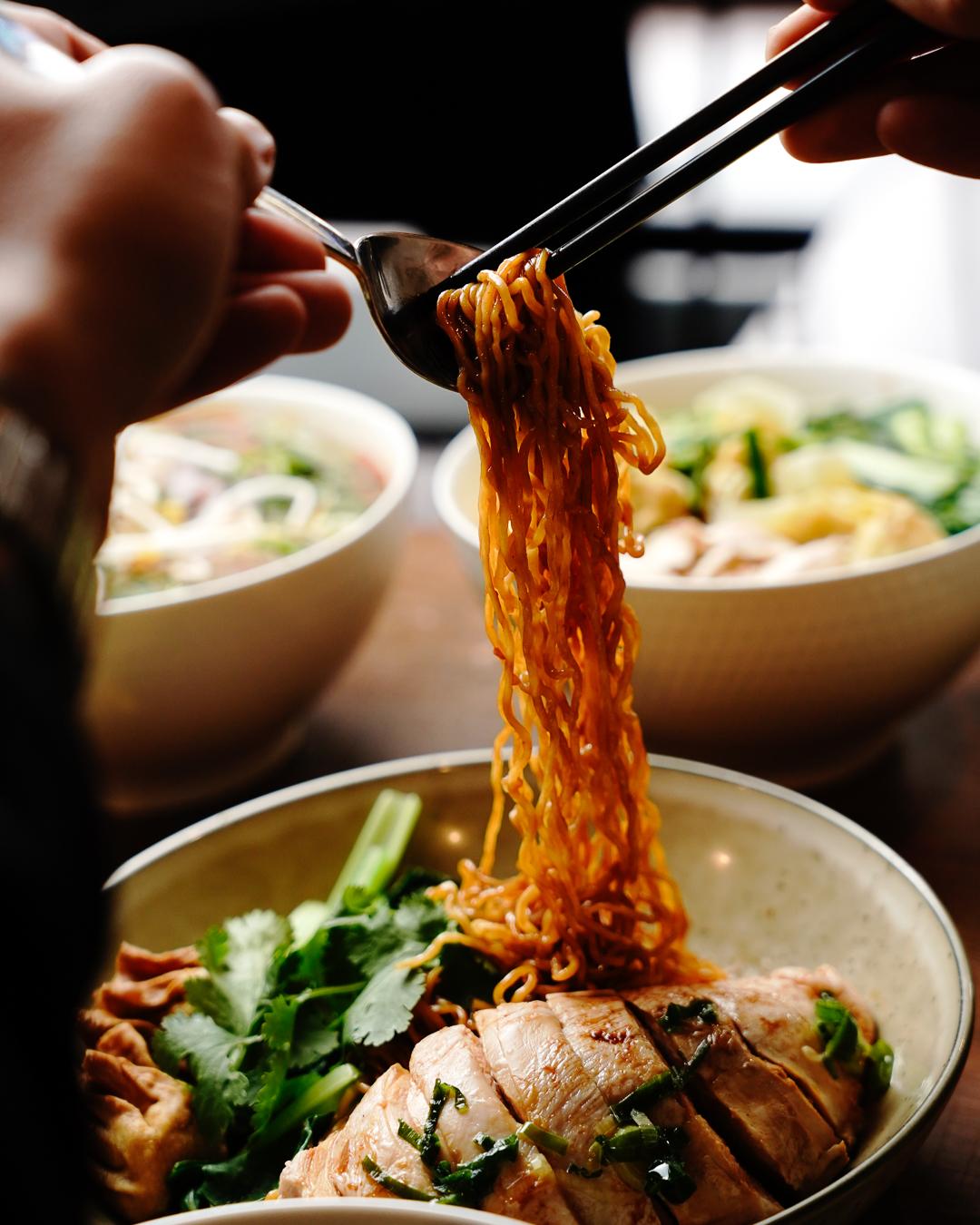 Vietnamese rice paper rolls with prawns and fresh mint – An Nam Quan Adelaide